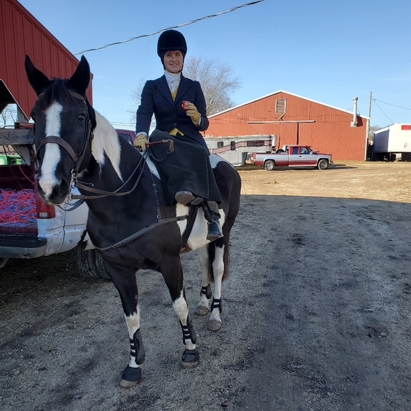 Meet your Posher, Nicolle - Picture 1 of 2